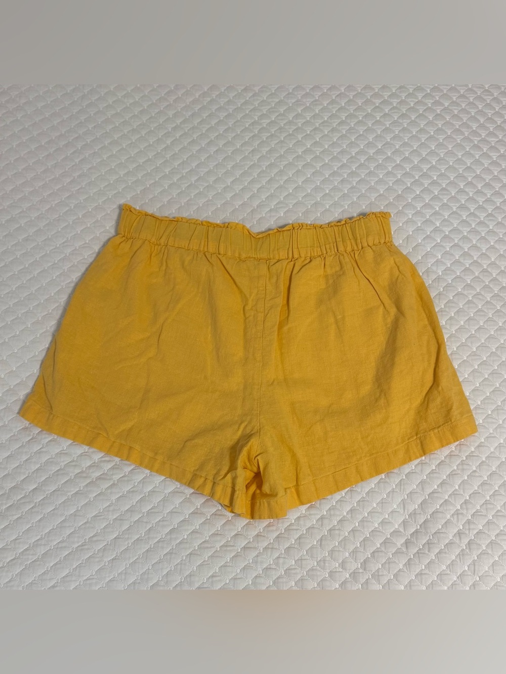 Abercrombie & Fitch - Yellow Linen Shorts